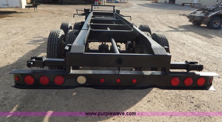 image for item B5949 1990 Galbreath roll off trailer