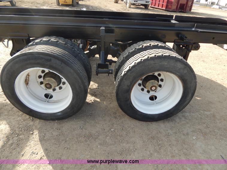 image for item B5949 1990 Galbreath roll off trailer