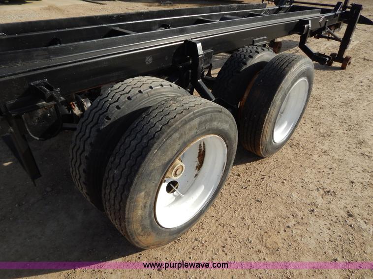 image for item B5949 1990 Galbreath roll off trailer