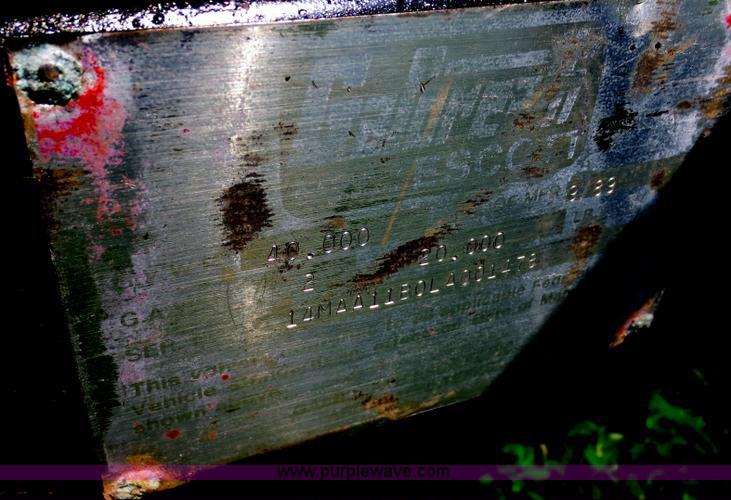 image for item B5949 1990 Galbreath roll off trailer