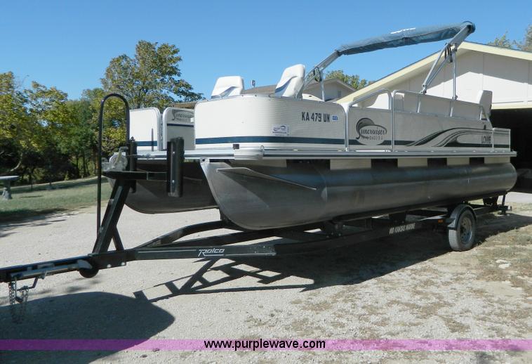 image for item D6041 2002 Lowe Suncruiser Trinidad 204 20' pontoon boat