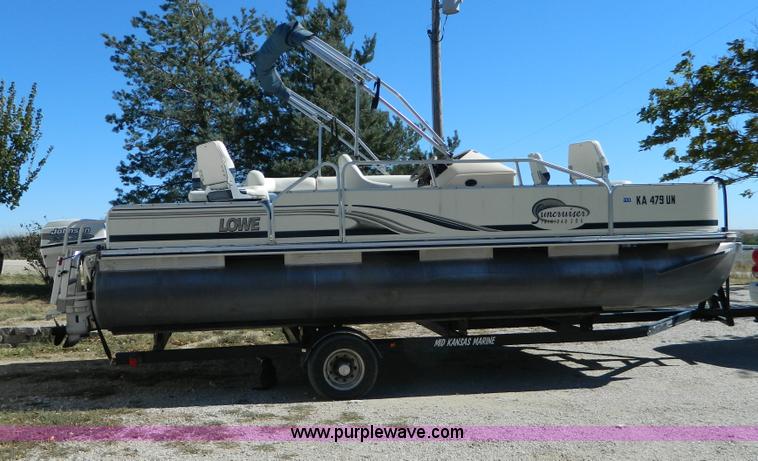 image for item D6041 2002 Lowe Suncruiser Trinidad 204 20' pontoon boat