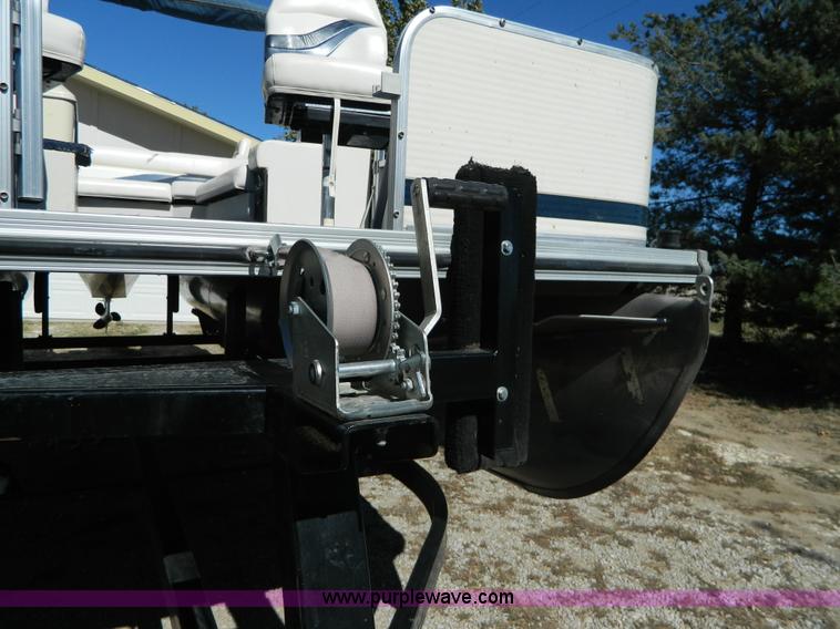 image for item D6041 2002 Lowe Suncruiser Trinidad 204 20' pontoon boat