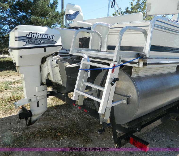 image for item D6041 2002 Lowe Suncruiser Trinidad 204 20' pontoon boat