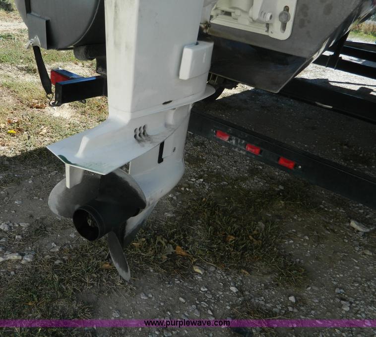 image for item D6041 2002 Lowe Suncruiser Trinidad 204 20' pontoon boat