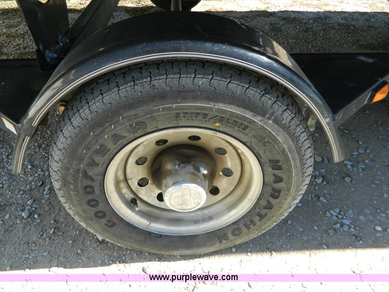 image for item D6041 2002 Lowe Suncruiser Trinidad 204 20' pontoon boat