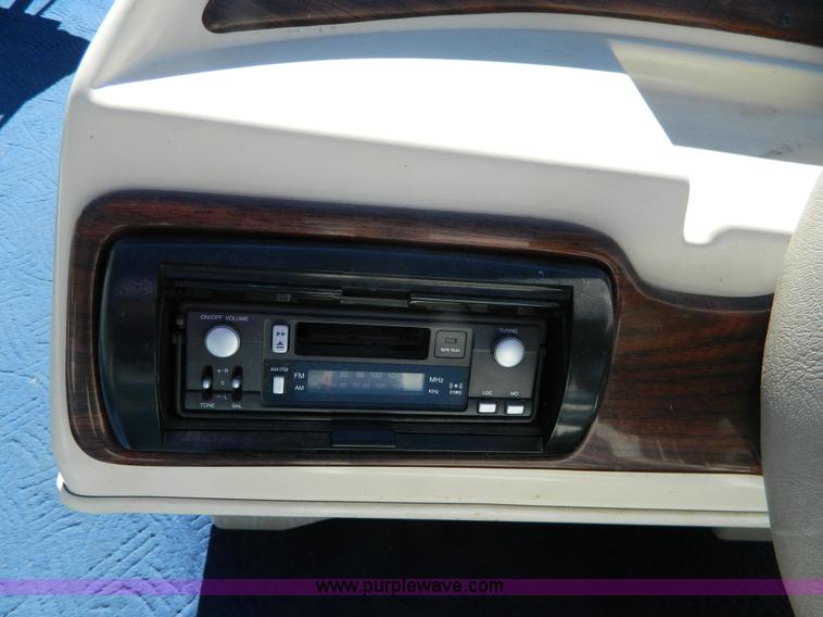 image for item D6041 2002 Lowe Suncruiser Trinidad 204 20' pontoon boat