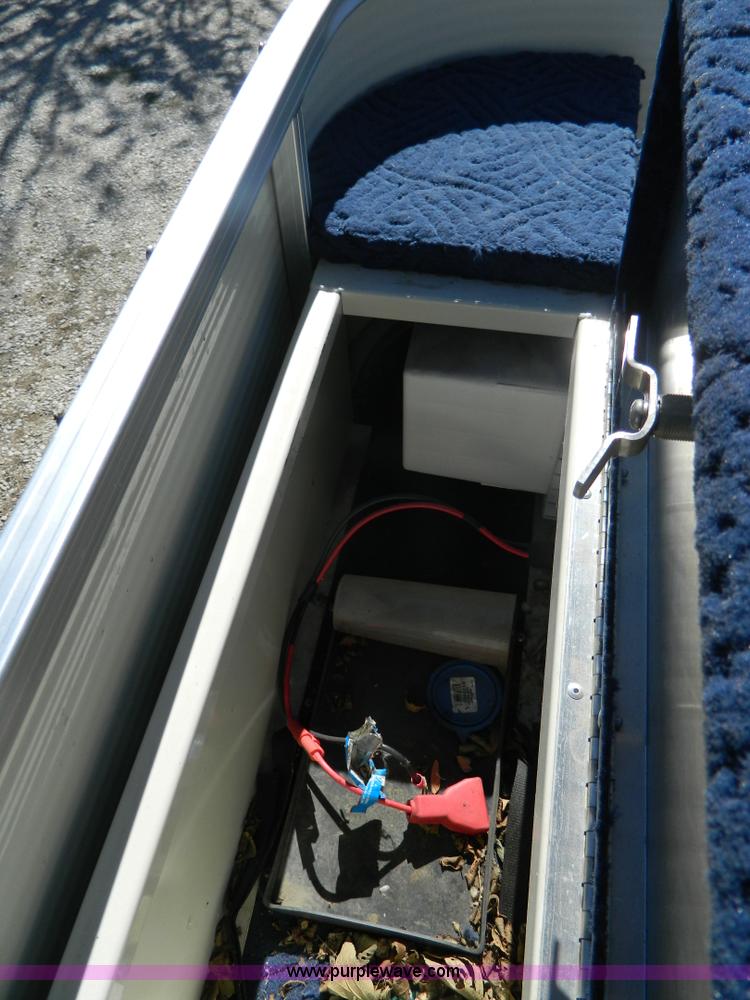 image for item D6041 2002 Lowe Suncruiser Trinidad 204 20' pontoon boat