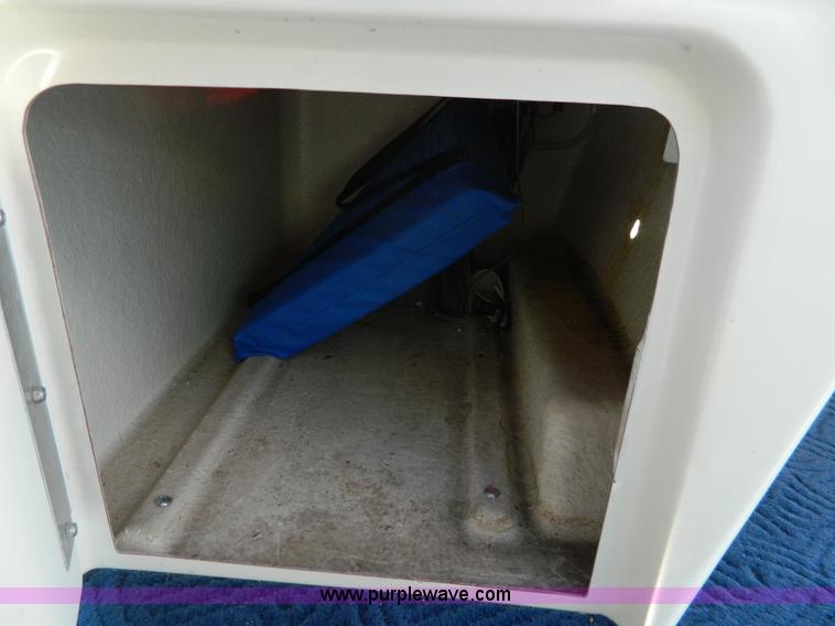 image for item D6041 2002 Lowe Suncruiser Trinidad 204 20' pontoon boat