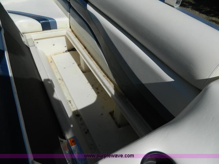 image for item D6041 2002 Lowe Suncruiser Trinidad 204 20' pontoon boat