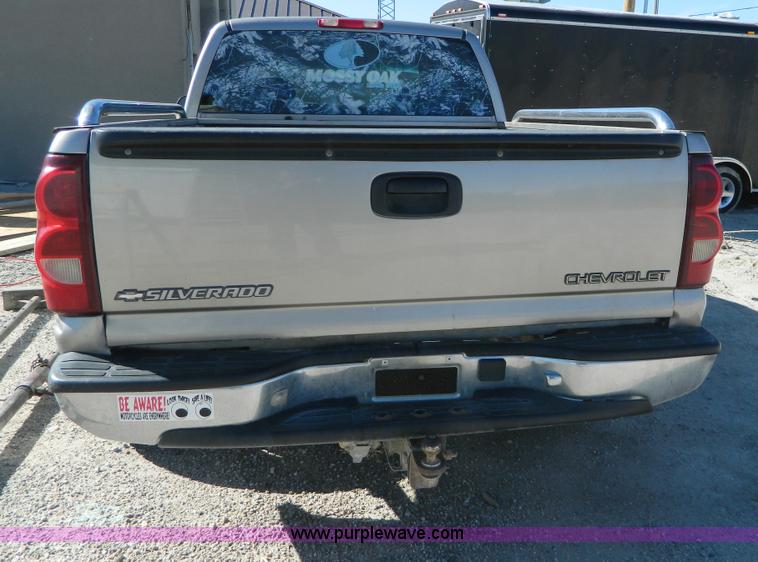 image for item D6055 2000 Chevrolet Silverado 1500 Ext. Cab pickup truck