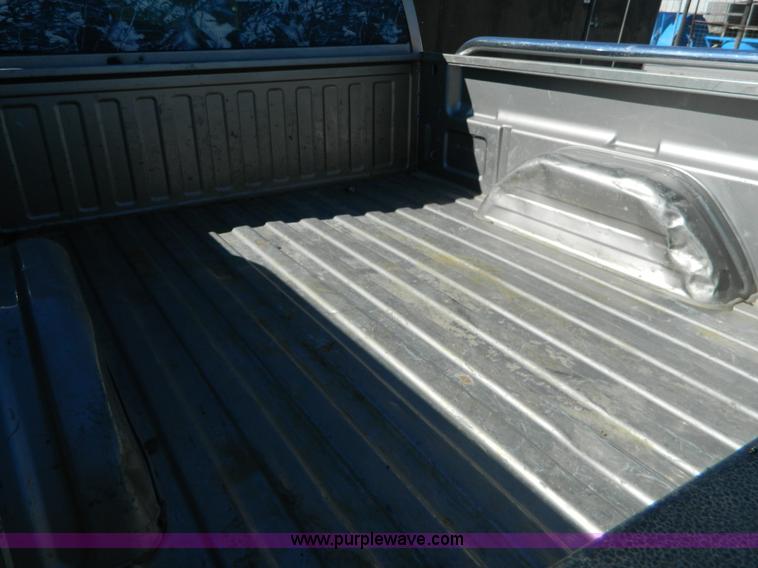 image for item D6055 2000 Chevrolet Silverado 1500 Ext. Cab pickup truck