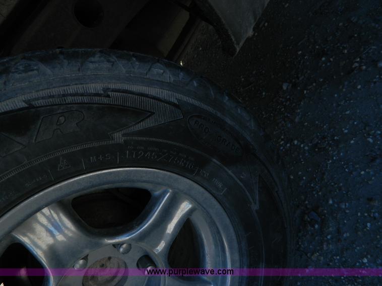 image for item D6055 2000 Chevrolet Silverado 1500 Ext. Cab pickup truck