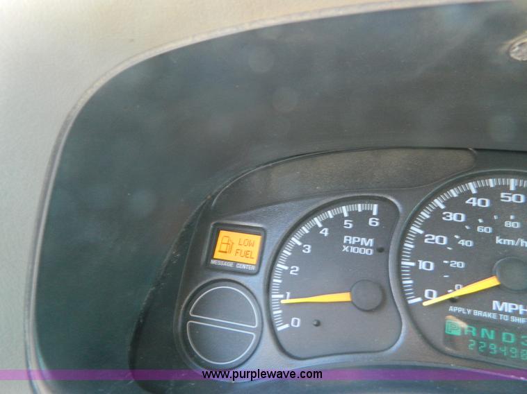 image for item D6055 2000 Chevrolet Silverado 1500 Ext. Cab pickup truck