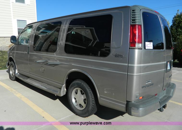 image for item D6056 1999 Chevrolet Express 1500 Cargo van
