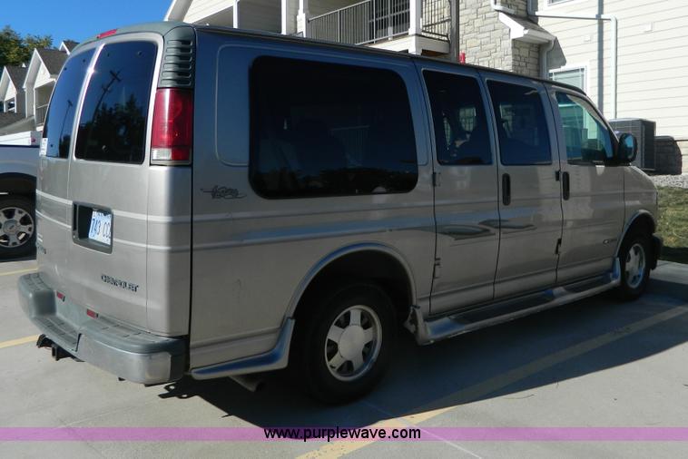 image for item D6056 1999 Chevrolet Express 1500 Cargo van
