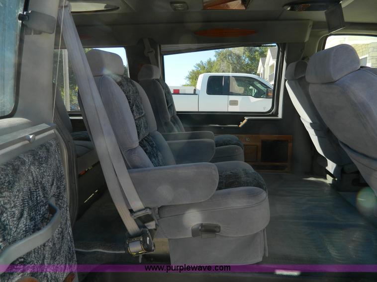 image for item D6056 1999 Chevrolet Express 1500 Cargo van