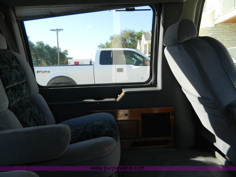image for item D6056 1999 Chevrolet Express 1500 Cargo van