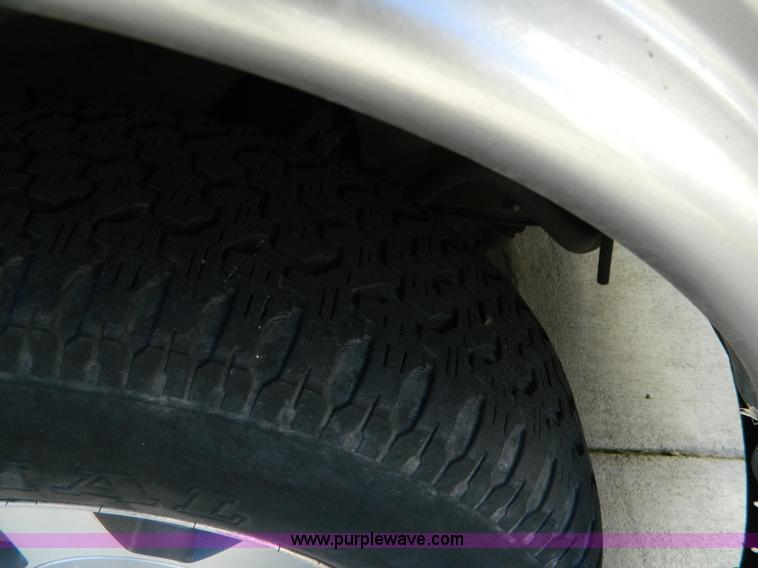 image for item D6056 1999 Chevrolet Express 1500 Cargo van