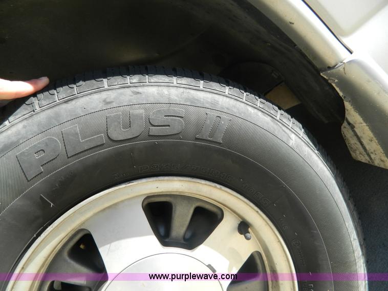 image for item D6056 1999 Chevrolet Express 1500 Cargo van