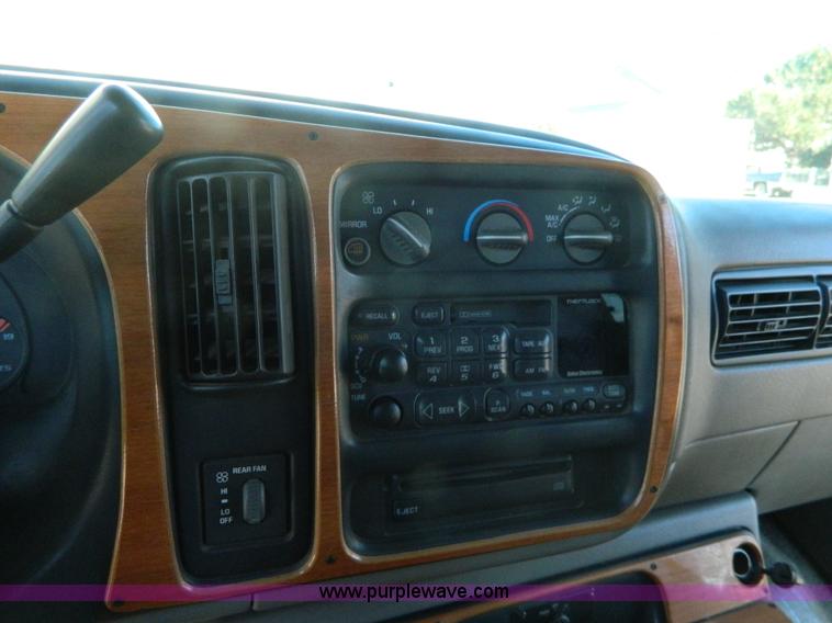 image for item D6056 1999 Chevrolet Express 1500 Cargo van