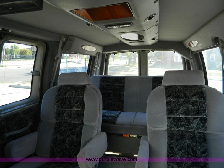 image for item D6056 1999 Chevrolet Express 1500 Cargo van