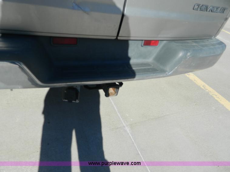 image for item D6056 1999 Chevrolet Express 1500 Cargo van