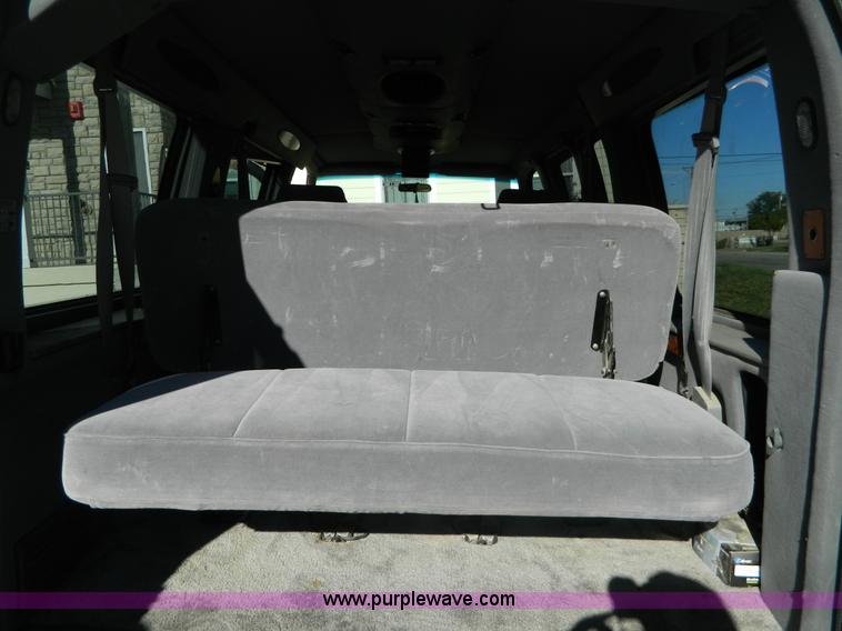 image for item D6056 1999 Chevrolet Express 1500 Cargo van