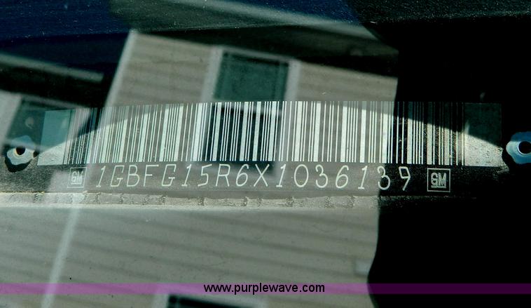 image for item D6056 1999 Chevrolet Express 1500 Cargo van