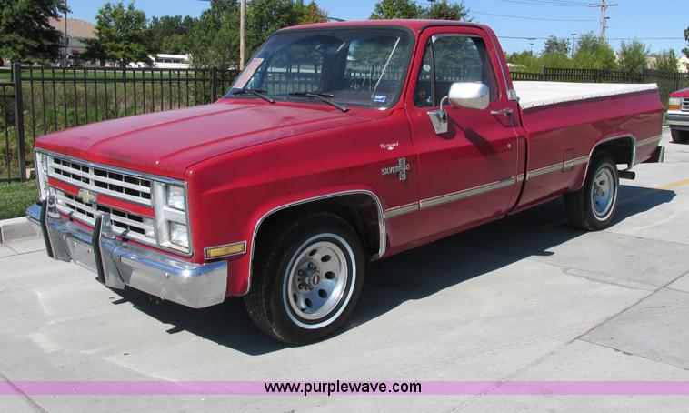 image for item F5320 1987 Chevrolet Silverado C10 pickup truck