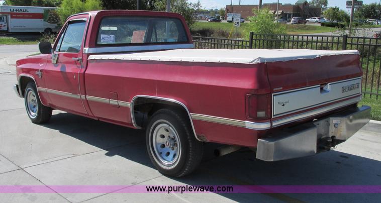 image for item F5320 1987 Chevrolet Silverado C10 pickup truck