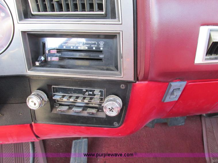 image for item F5320 1987 Chevrolet Silverado C10 pickup truck