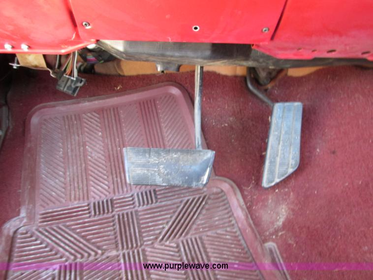 image for item F5320 1987 Chevrolet Silverado C10 pickup truck