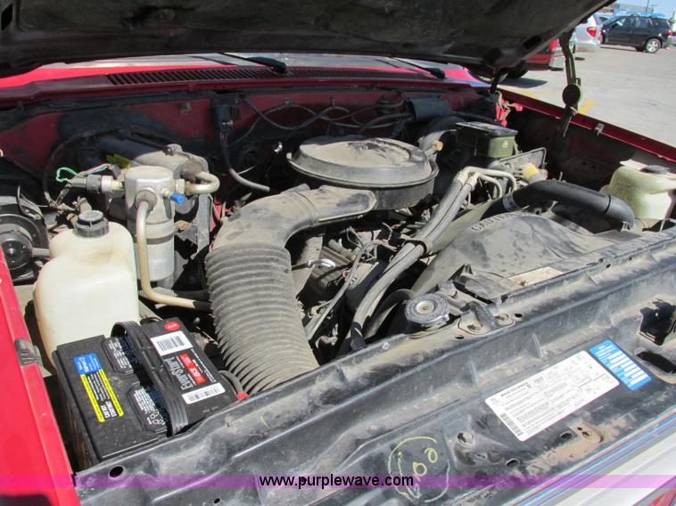 image for item F5320 1987 Chevrolet Silverado C10 pickup truck