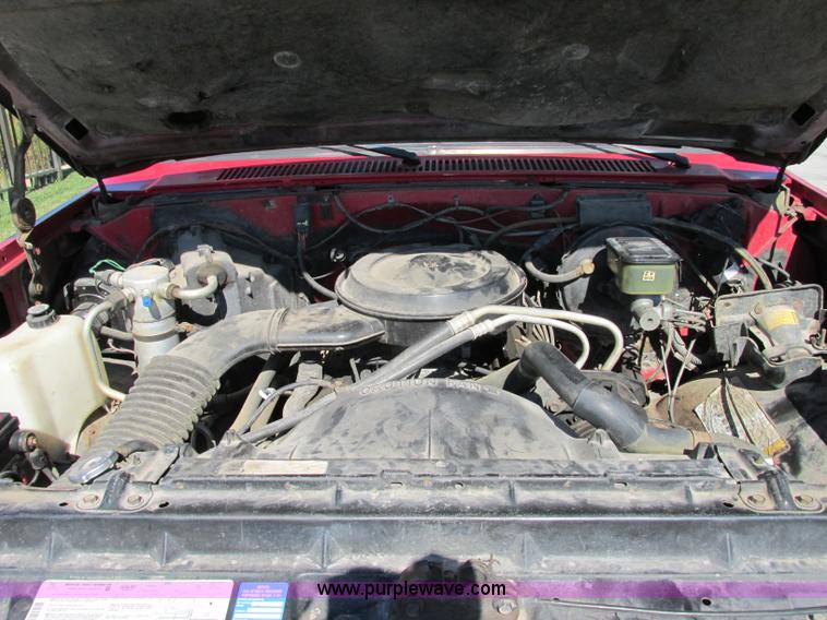 image for item F5320 1987 Chevrolet Silverado C10 pickup truck