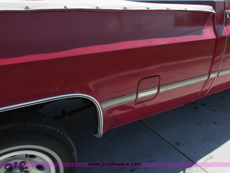 image for item F5320 1987 Chevrolet Silverado C10 pickup truck