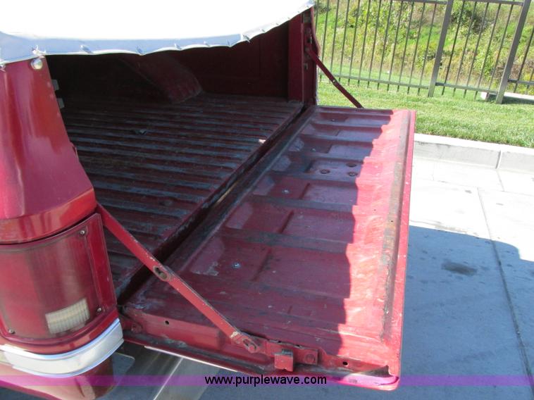 image for item F5320 1987 Chevrolet Silverado C10 pickup truck