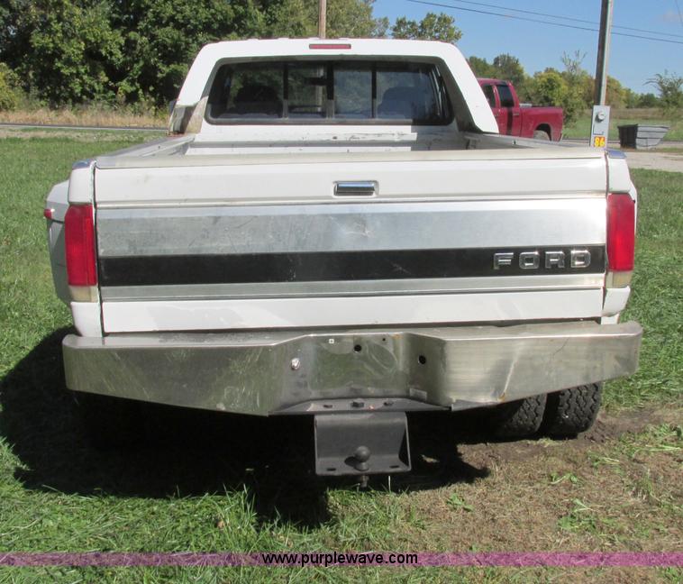 image for item F5322 1995 Ford F350 XLT Crew Cab pickup truck