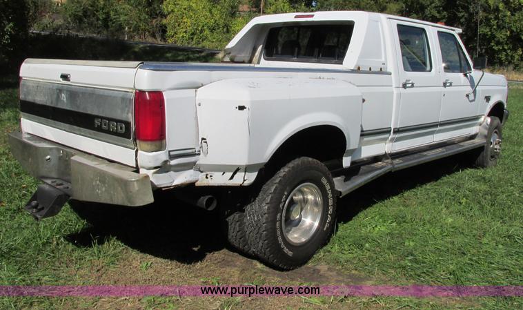 image for item F5322 1995 Ford F350 XLT Crew Cab pickup truck