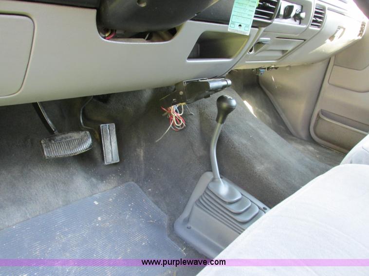 image for item F5322 1995 Ford F350 XLT Crew Cab pickup truck