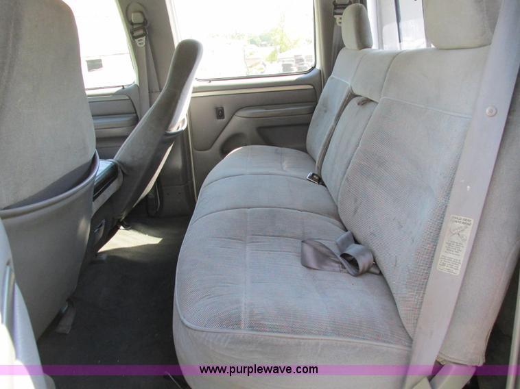 image for item F5322 1995 Ford F350 XLT Crew Cab pickup truck