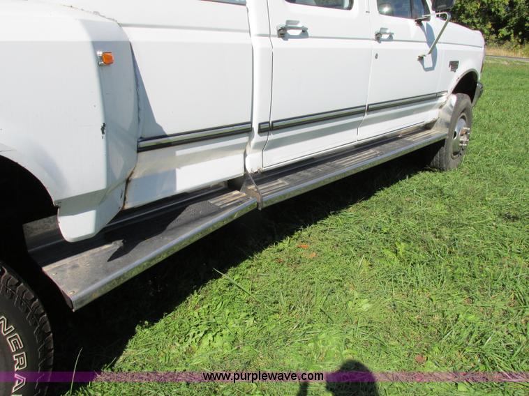 image for item F5322 1995 Ford F350 XLT Crew Cab pickup truck