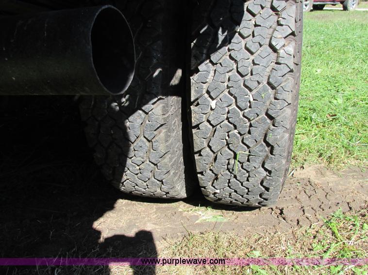 image for item F5322 1995 Ford F350 XLT Crew Cab pickup truck