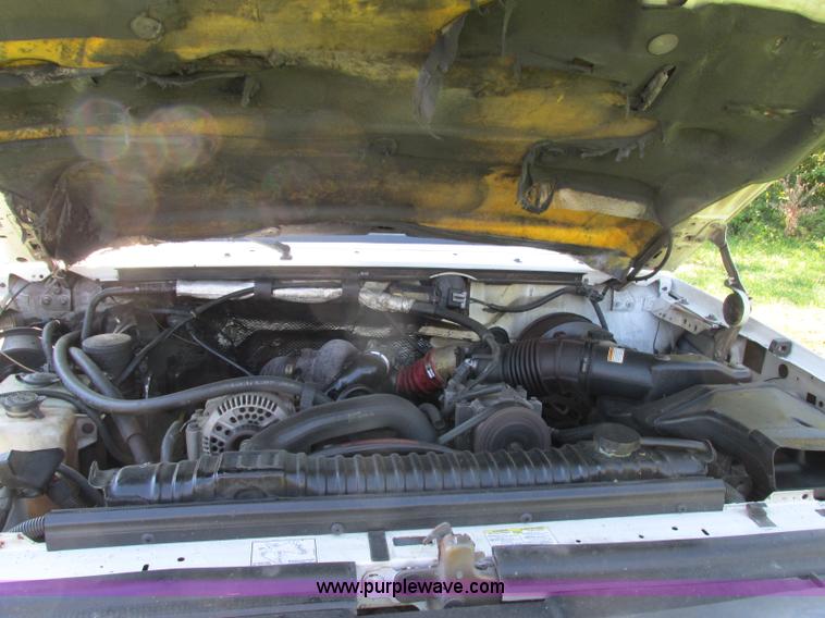 image for item F5322 1995 Ford F350 XLT Crew Cab pickup truck