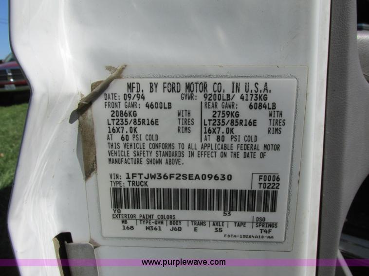 image for item F5322 1995 Ford F350 XLT Crew Cab pickup truck