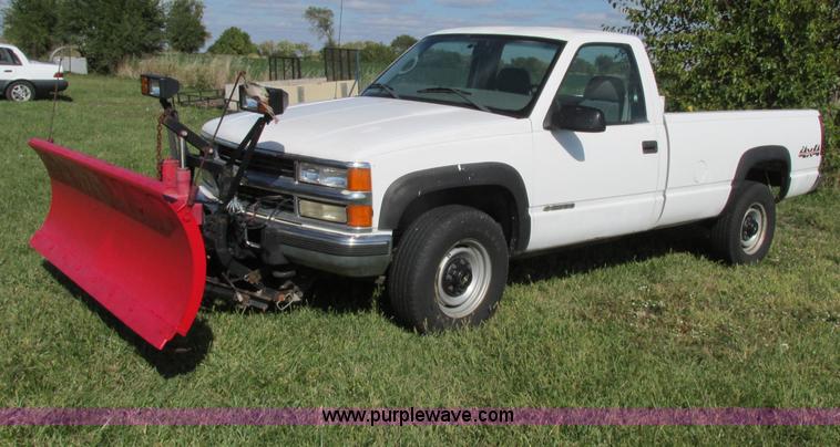 image for item F5323 1999 Chevrolet 2500 pickup truck