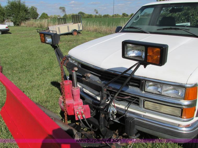 image for item F5323 1999 Chevrolet 2500 pickup truck