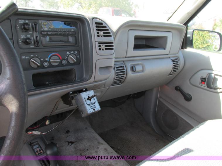 image for item F5323 1999 Chevrolet 2500 pickup truck