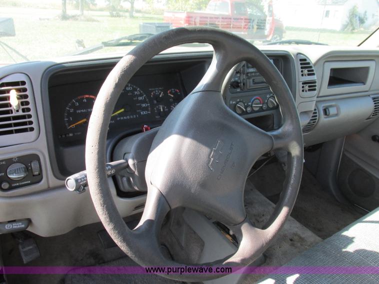 image for item F5323 1999 Chevrolet 2500 pickup truck