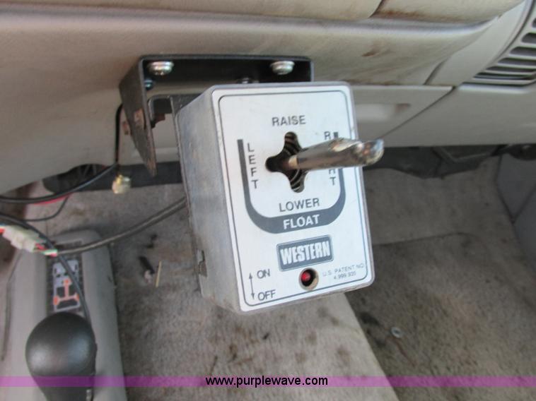 image for item F5323 1999 Chevrolet 2500 pickup truck